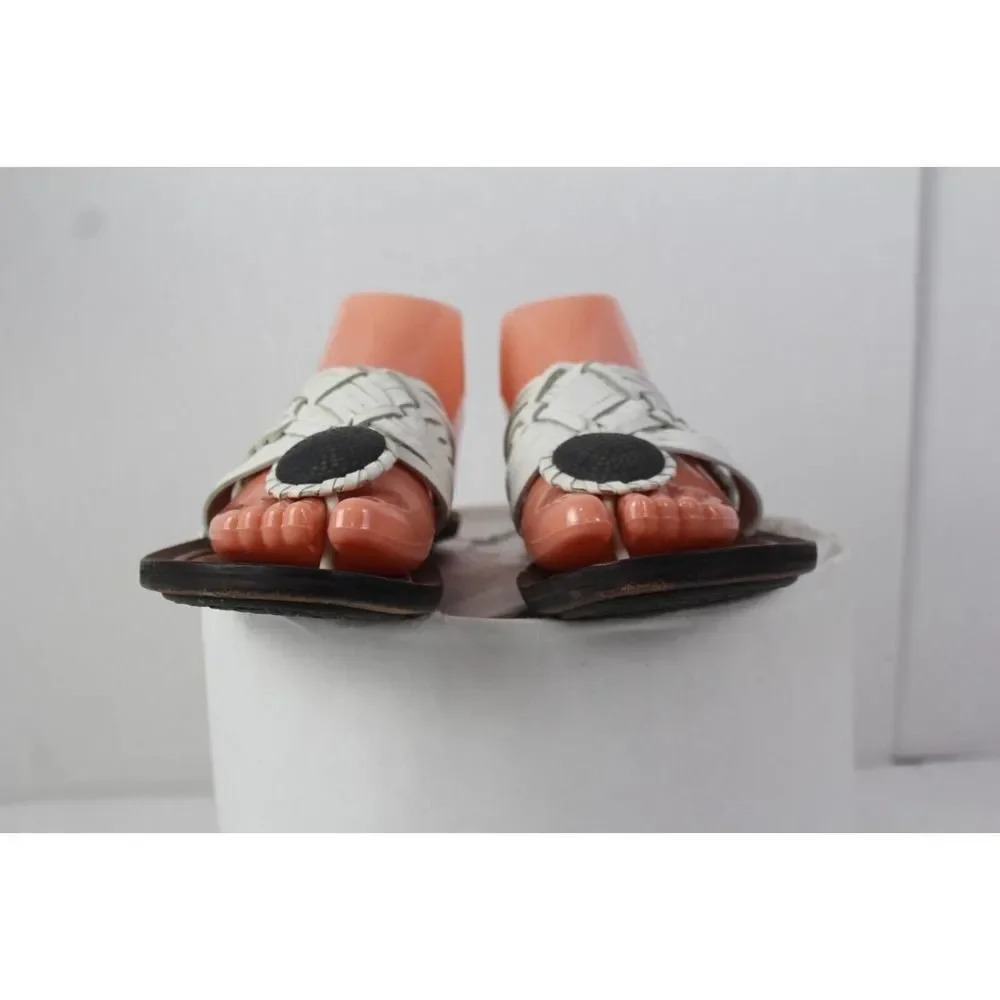 Sam Edelman ladies white flip flop size 9.5